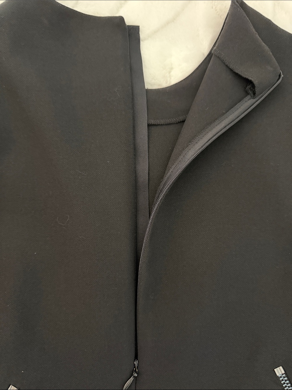 ZARA Classic Black Long-Sleeve Mini Dress with Zip Accents - Picture 5 of 10